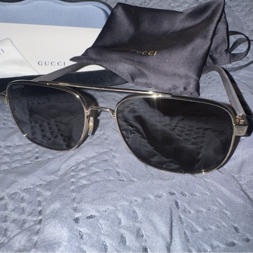Gucci Silver Frame Sunglasses